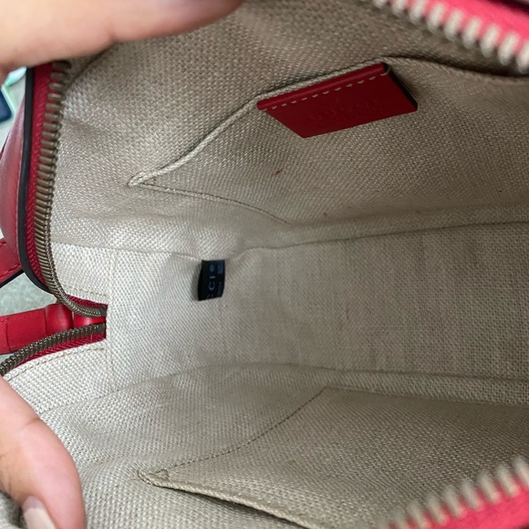 ✨✨Gucci Bee Web Camera Bag✨✨ - Picture 11 of 16